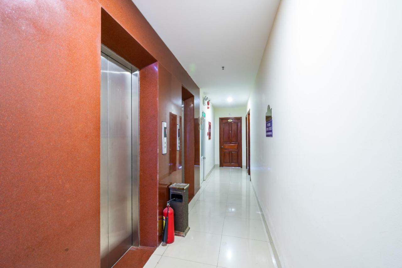 Oyo 375 Hoa Binh Hotel ดานัง ภายนอก รูปภาพ