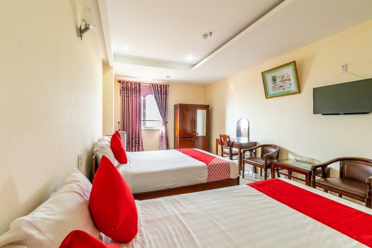 Oyo 375 Hoa Binh Hotel ดานัง ภายนอก รูปภาพ