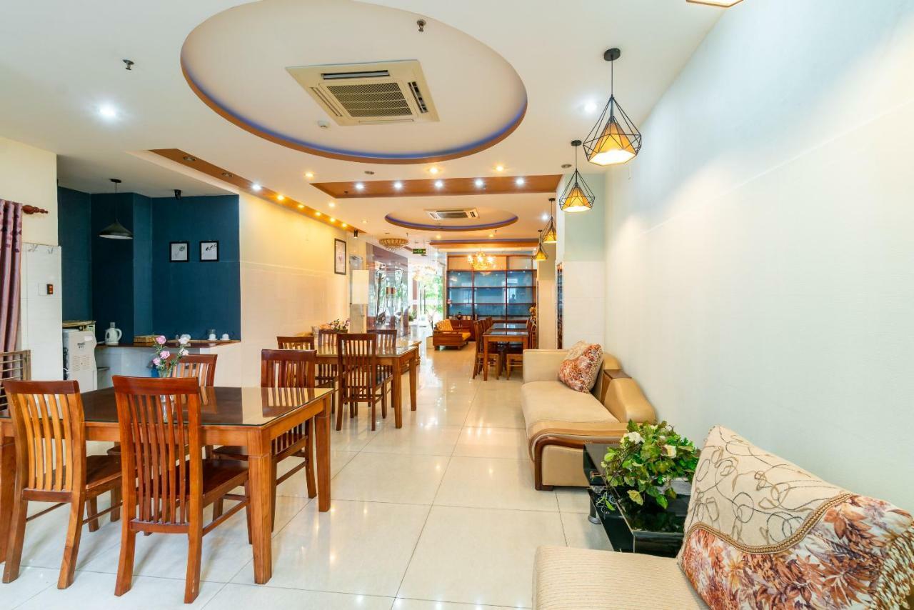 Oyo 375 Hoa Binh Hotel ดานัง ภายนอก รูปภาพ