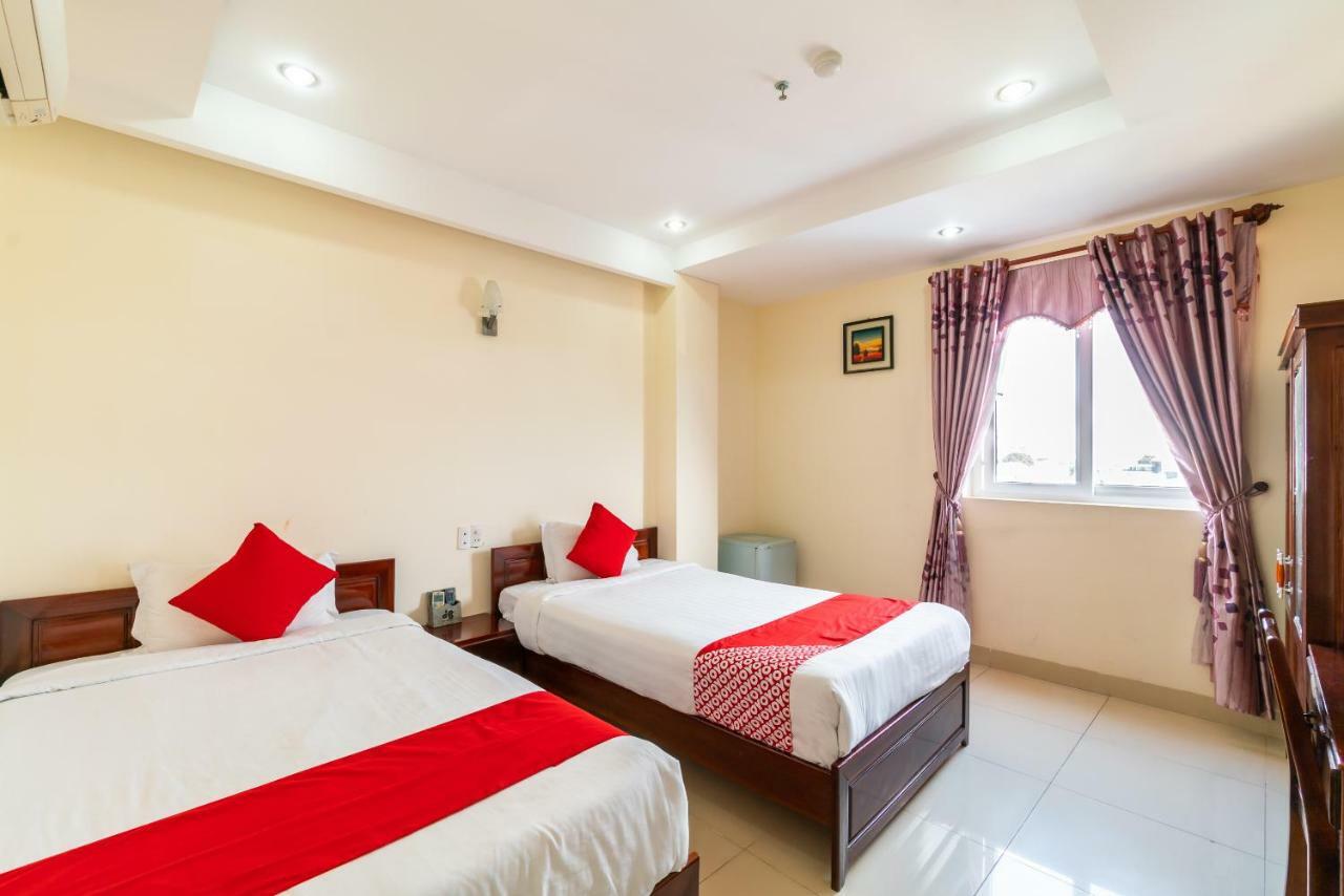Oyo 375 Hoa Binh Hotel ดานัง ภายนอก รูปภาพ