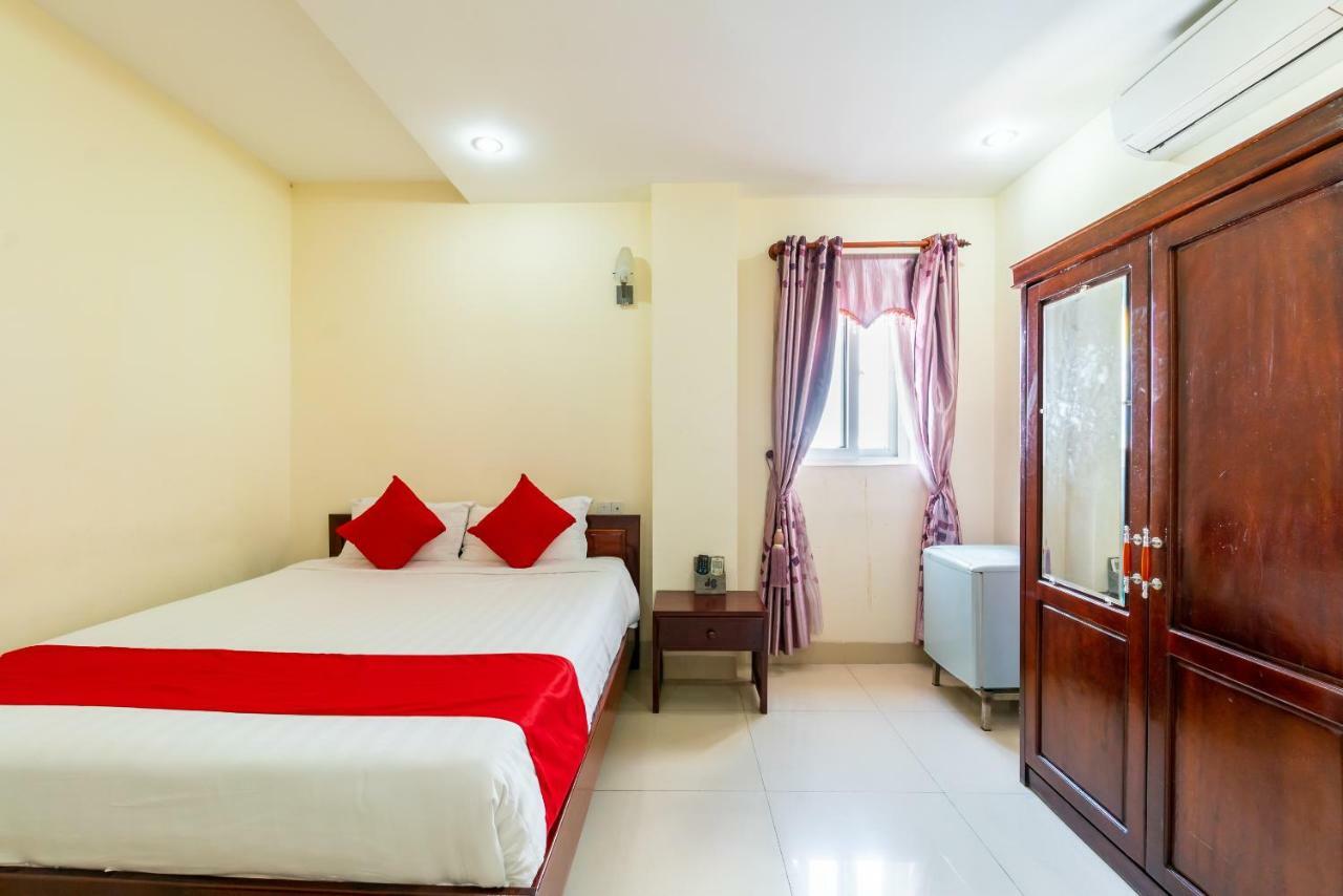Oyo 375 Hoa Binh Hotel ดานัง ภายนอก รูปภาพ