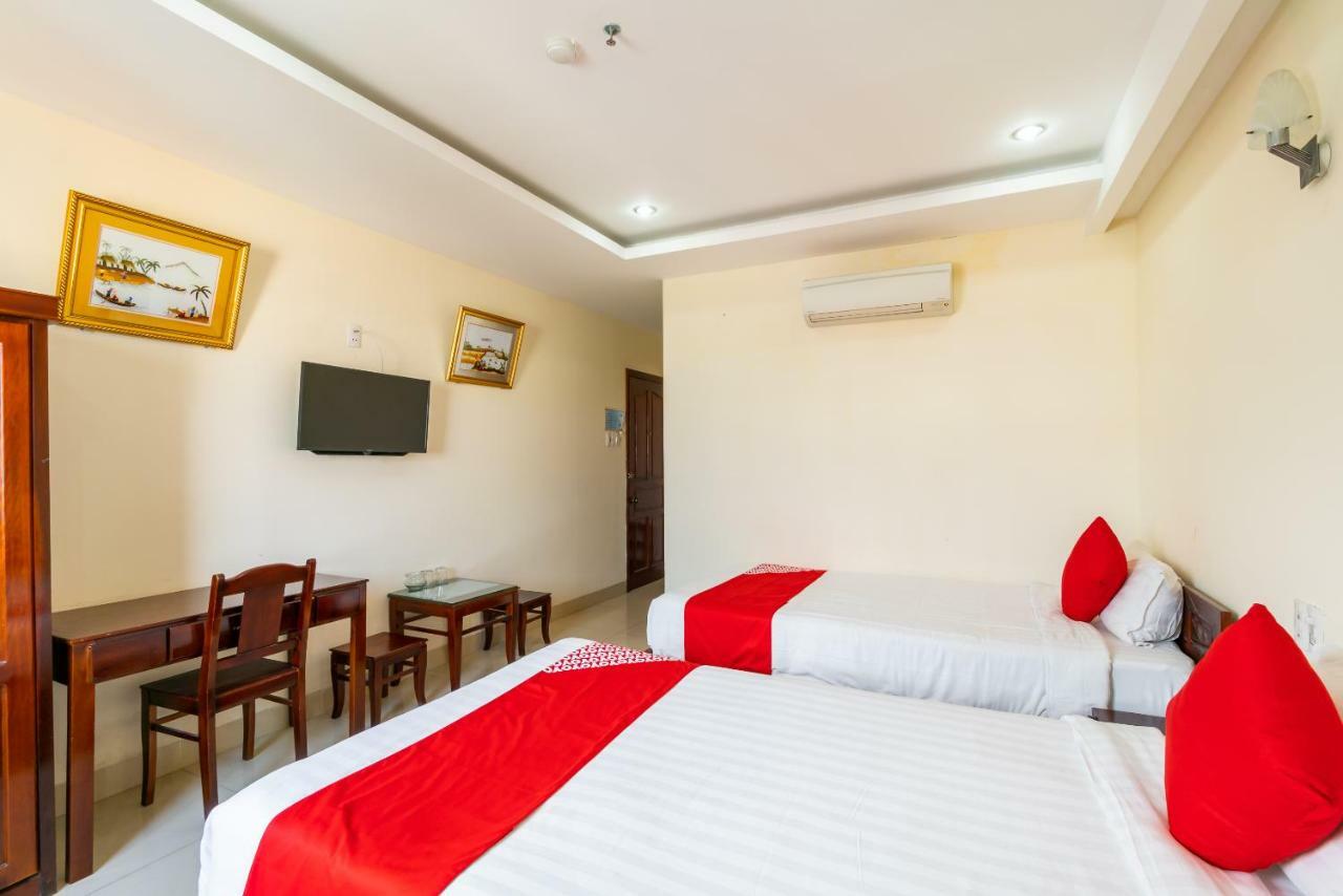 Oyo 375 Hoa Binh Hotel ดานัง ภายนอก รูปภาพ