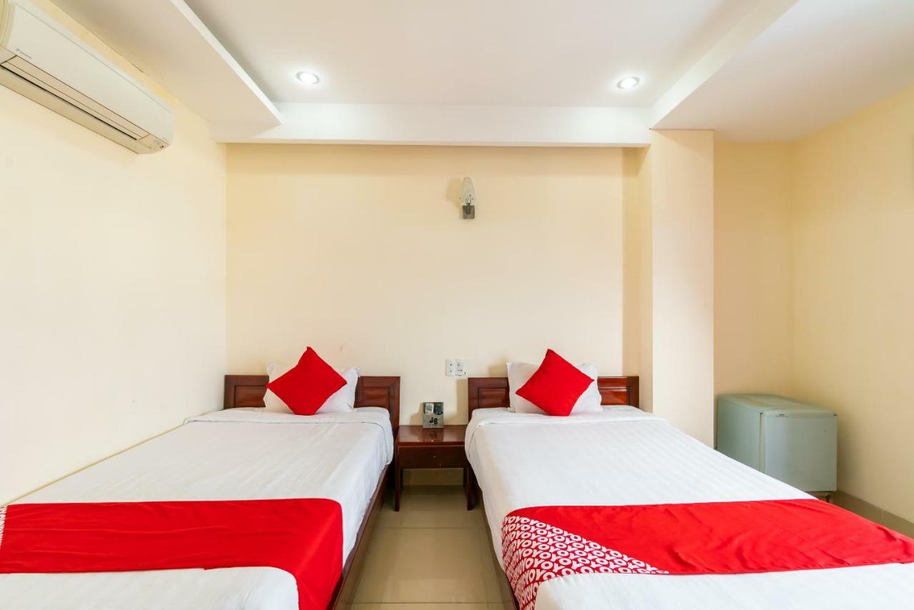 Oyo 375 Hoa Binh Hotel ดานัง ภายนอก รูปภาพ